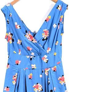 Emily and Fin Sweet Summer Blooms Floral V Neck Fit Flare Dress Women Size 8